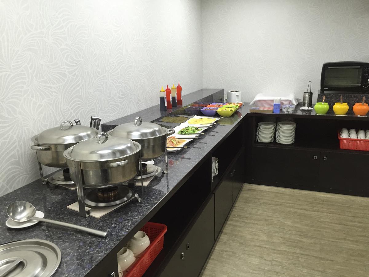 友愛金色商旅golden Age Hotel Taipei Bagian luar foto